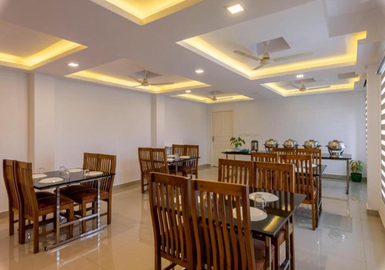 Airport Avenue Plaza Nedumbassery Exterior foto